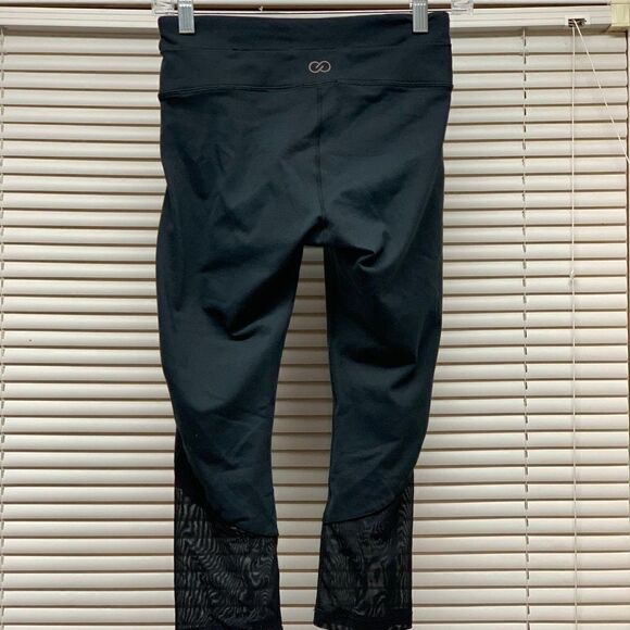 CALIA by Carrie Underwood Reflective Crop Yoga's Size Small - Picture 3 of 5